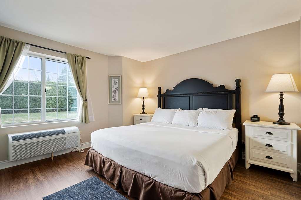 Charlevoix Inn & Suites Surestay Collection By Best Western 객실 사진