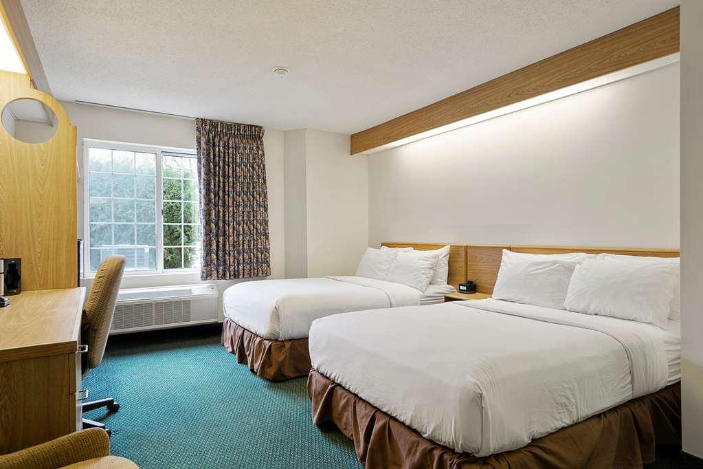 Charlevoix Inn & Suites Surestay Collection By Best Western 객실 사진