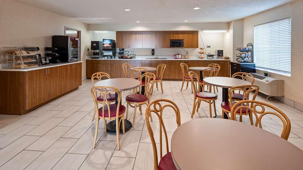 Charlevoix Inn & Suites Surestay Collection By Best Western 외부 사진