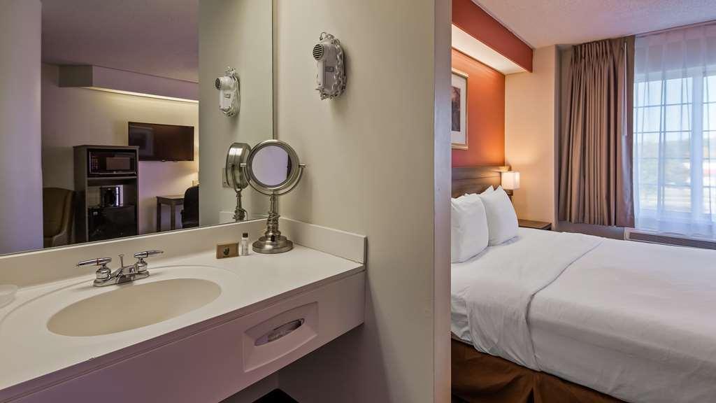 Charlevoix Inn & Suites Surestay Collection By Best Western 외부 사진