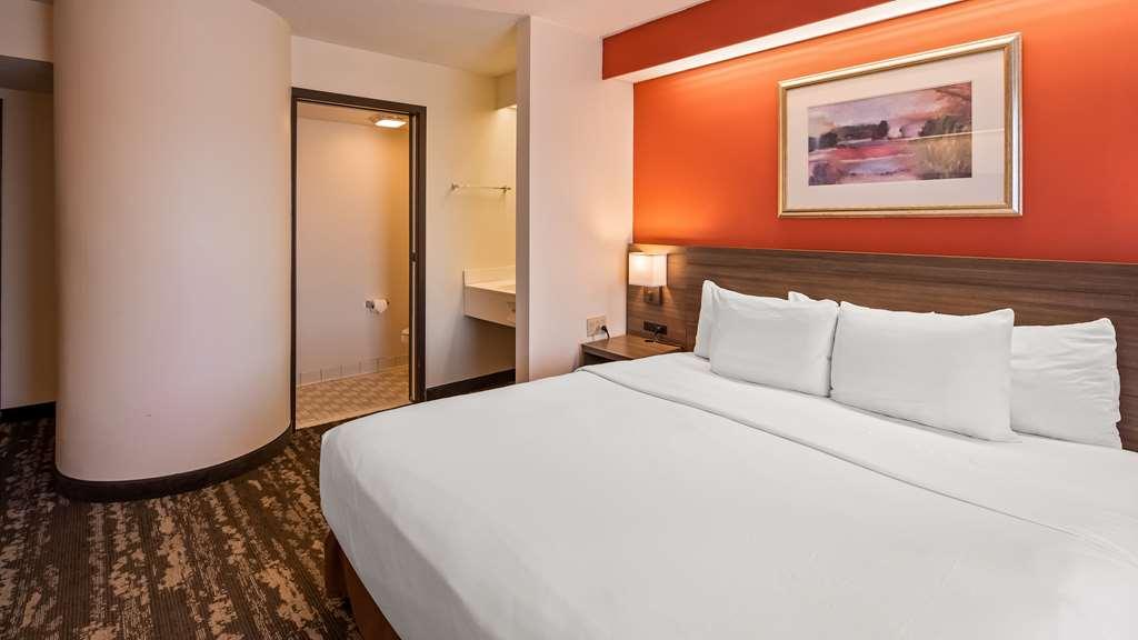 Charlevoix Inn & Suites Surestay Collection By Best Western 객실 사진