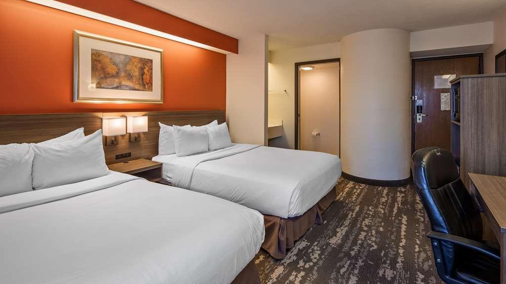Charlevoix Inn & Suites Surestay Collection By Best Western 객실 사진